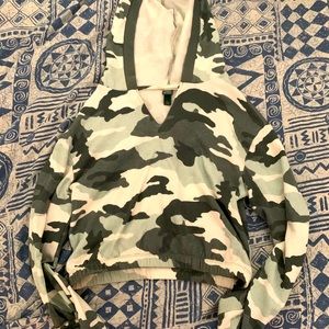 A crop top women sweater